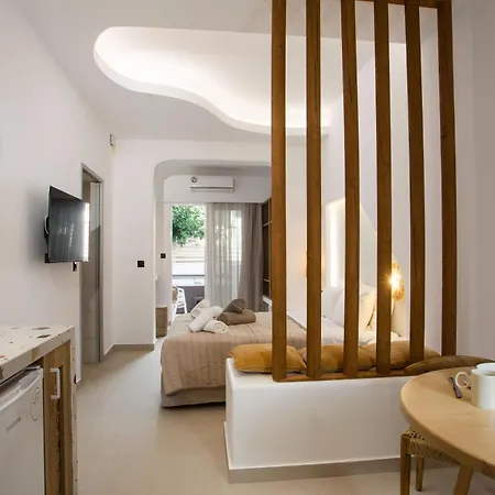 Helios Apartment *